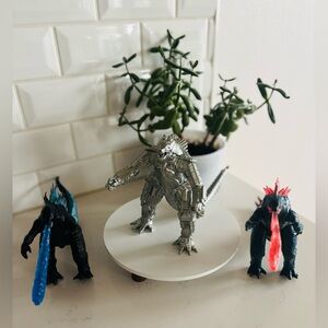 Larger Godzilla poseable Action Figures Set